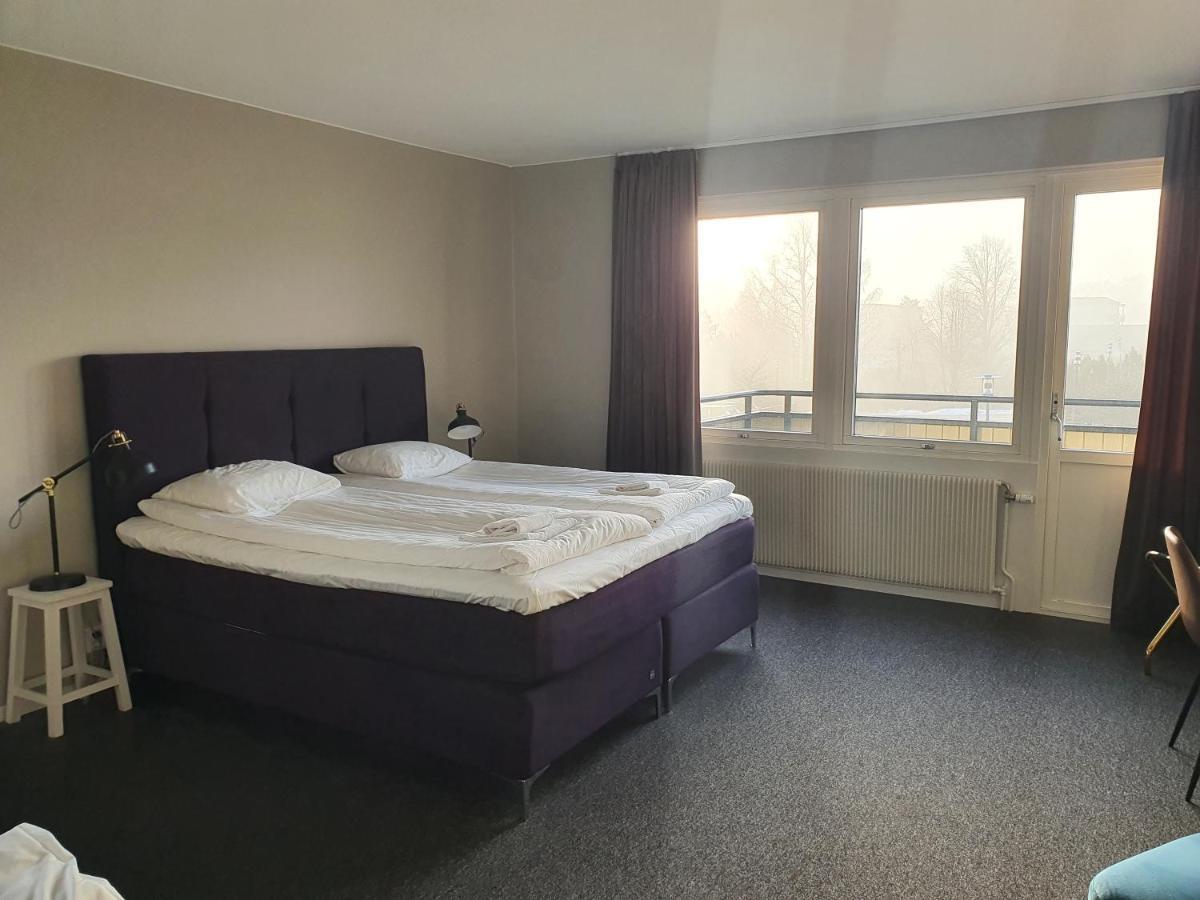 Briq Hotell Hova Екстериор снимка